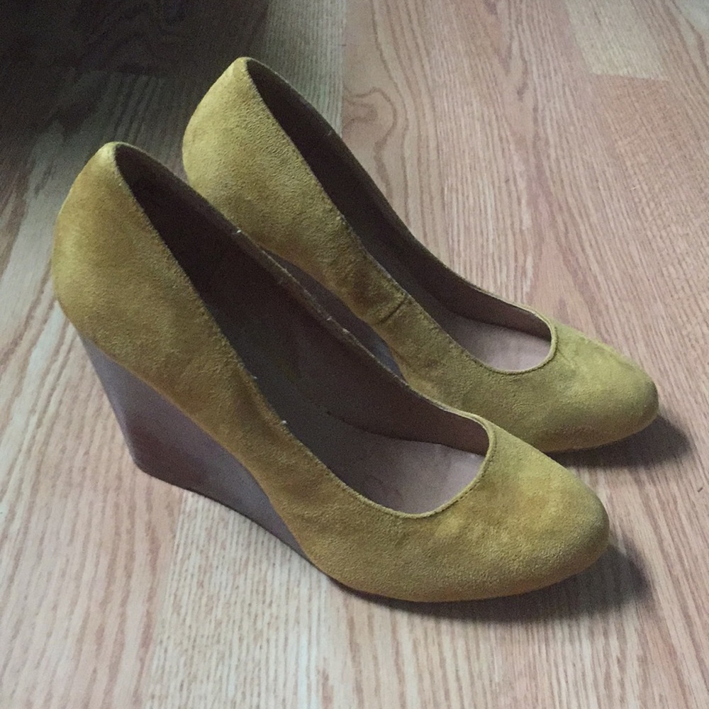 Dark Yellow Suede High-Heel Wedges